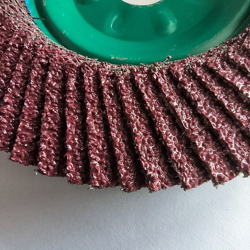 Лепестковый круг 100 мм для полировки металла