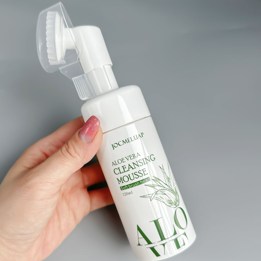 OEM Face Wash Cleanser for Sensitive Skin Aloe Vera Foaming Acne Whitening Foaming Exfoliating Deep Cleaning Mousse Face Wash