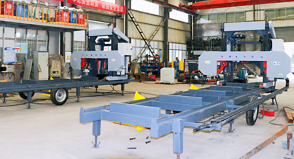 Станок ленточнопильный по дереву