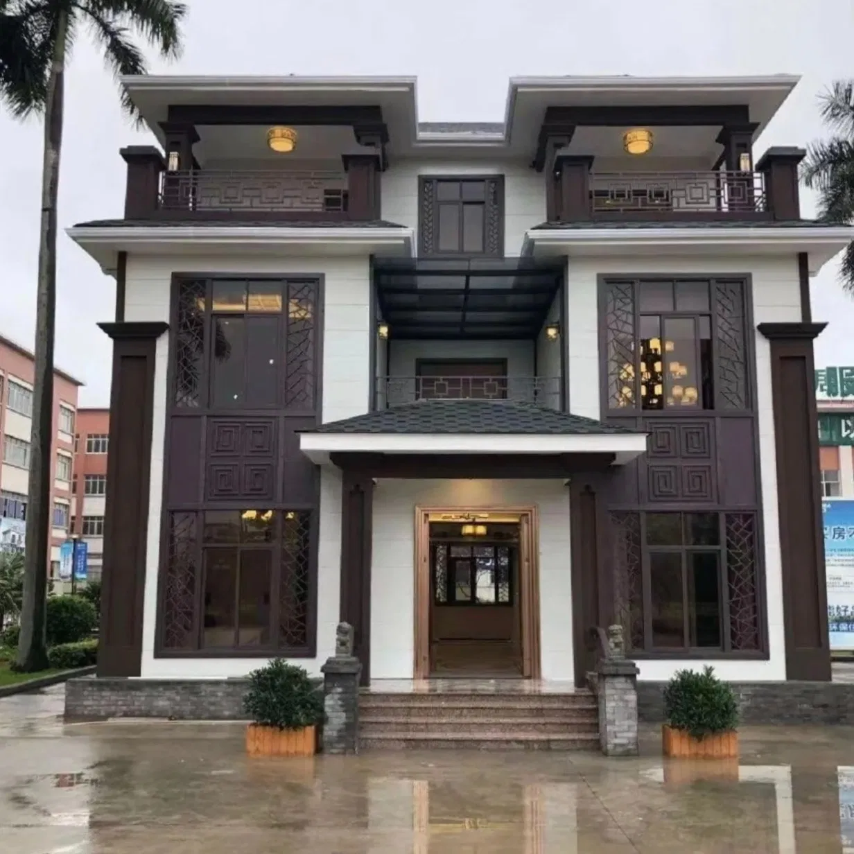 Modern Light Steel Prefab Villa with 4 Spacious Bedrooms