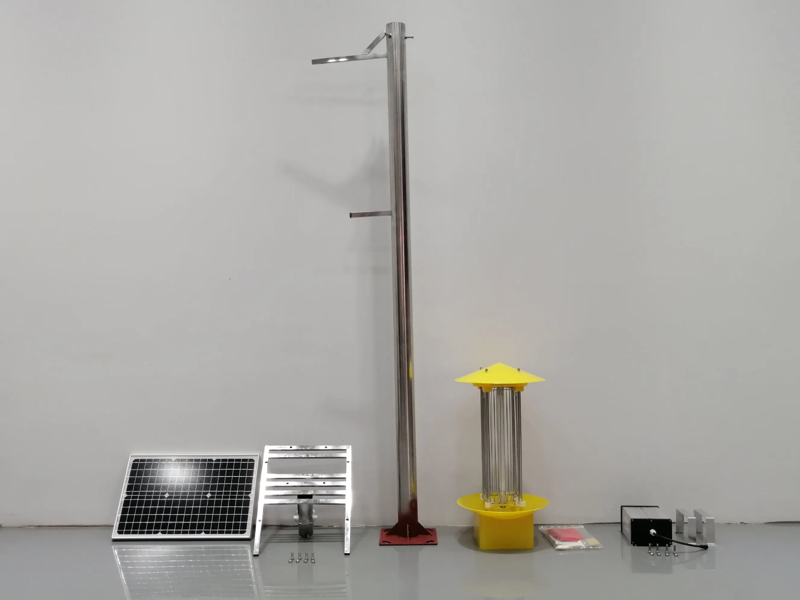 15W Solar Solar Insect Killer Light for Farm Orchard Forest