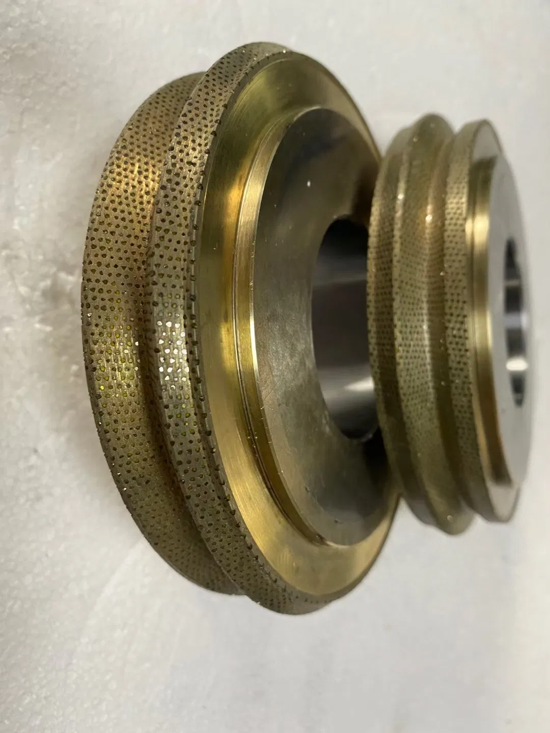 Diamond Roller, Paired with Its Dresser, for High-Precision Operations.