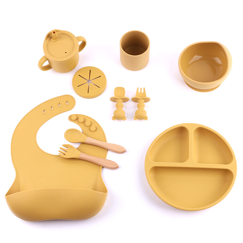 Cross-Border China Children's Silicone Tableware with Bib and Water Bottle