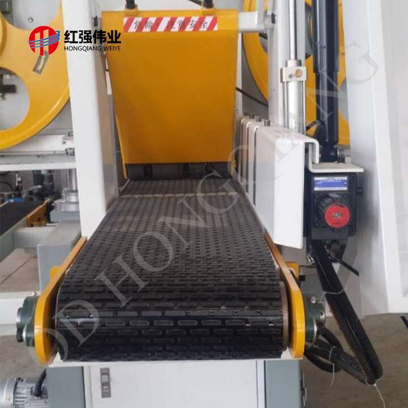 Ленточная пила по дереву горизонтальная