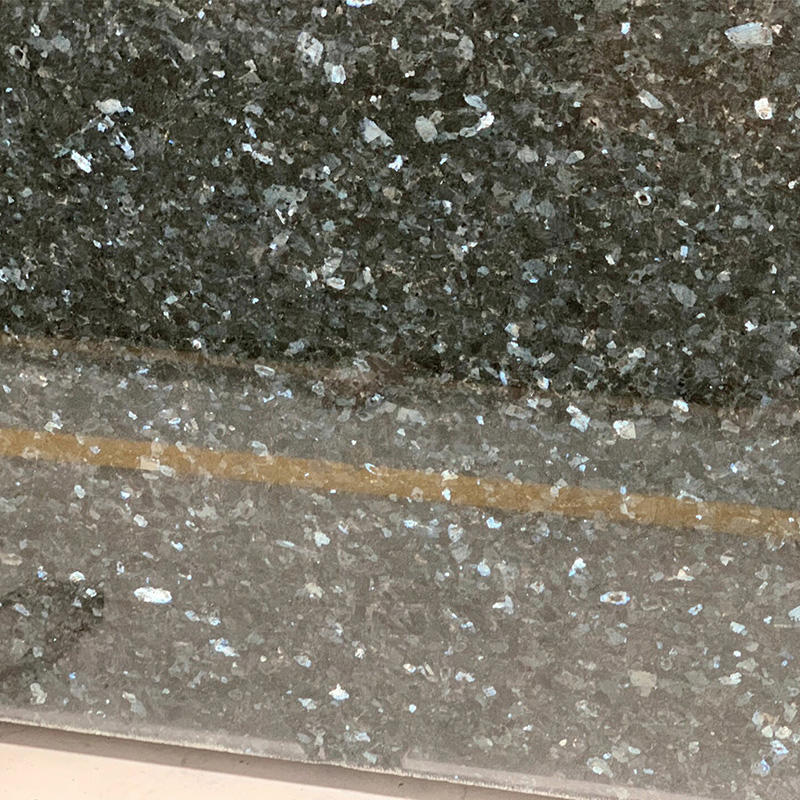 Emerald Pearl Granite Slab for Kitchen Countertop
