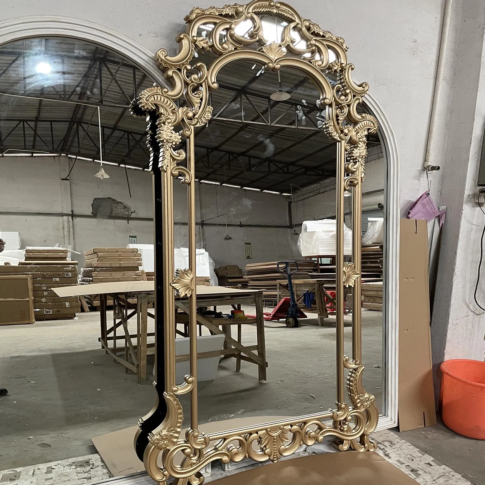 Customized Wholesale Fashion Unbreakable Framed Vintage Stand Full Length Selfie Dressing Mirror with Competitive Price