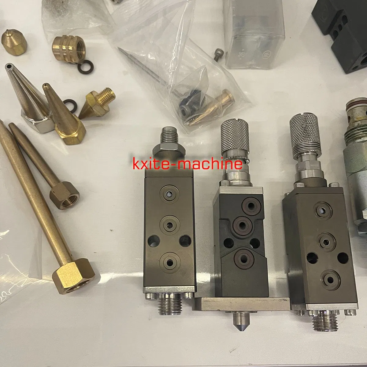 Термоклеевой пистолет Kxite, 90г, 200°C