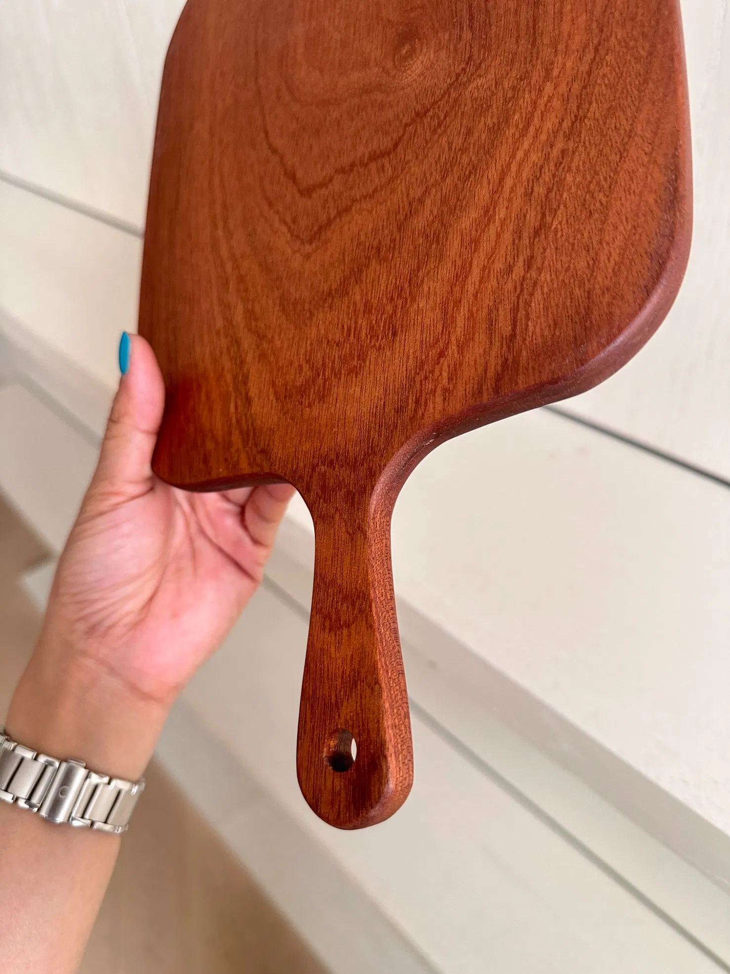 Wholesale Kitchen Ware Blank Personalized Walnut Acacia Wood Cutting Board with Handle