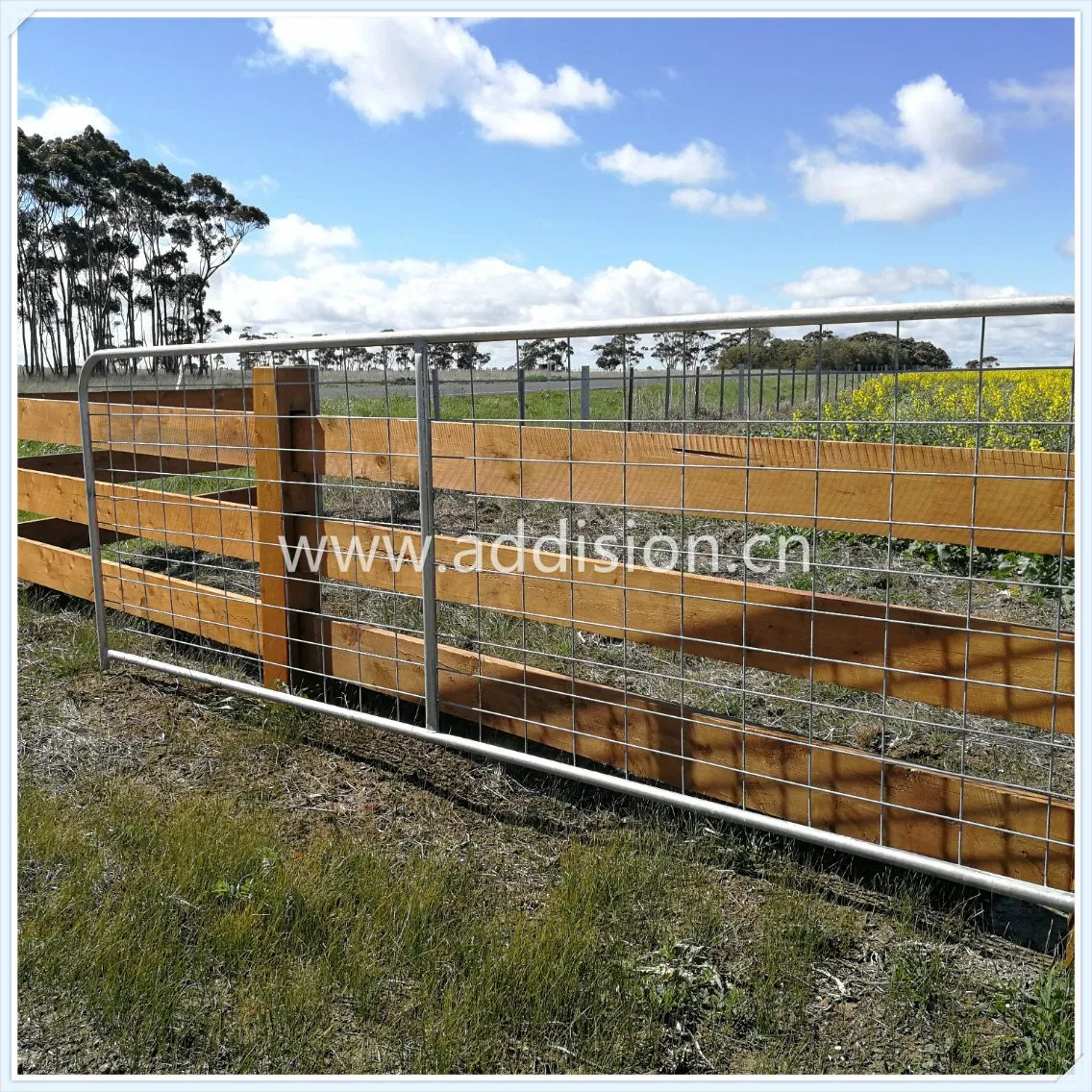 N I Stay Steel Gate Farm Sliding Gate with Hinge