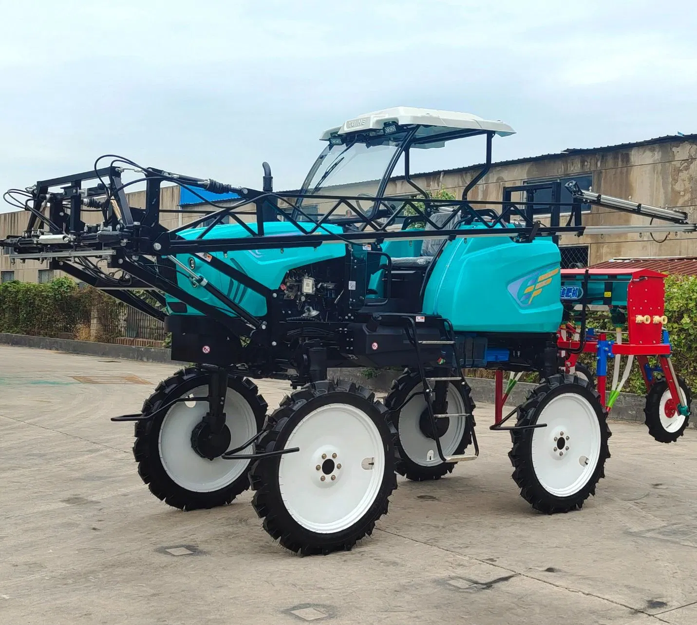 Самоходный штанговый опрыскиватель для полей 3WPZ-800