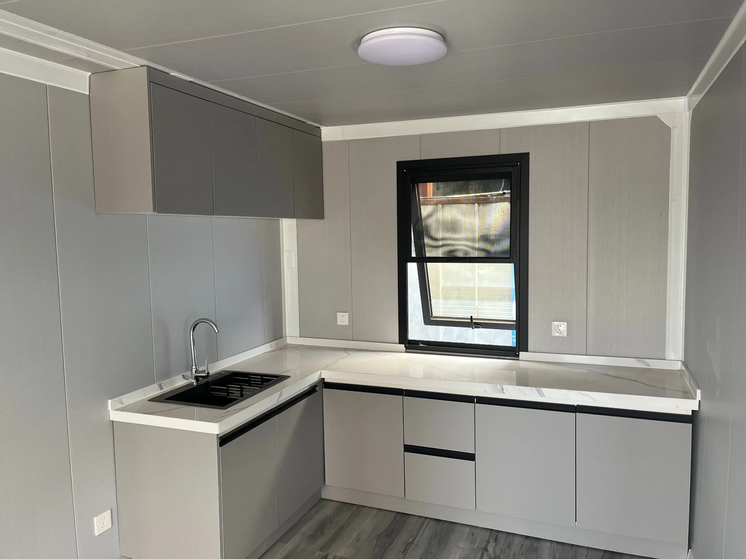 Luxury Prefab Folding Expandable Container Home Trailer House for Casa Hotel