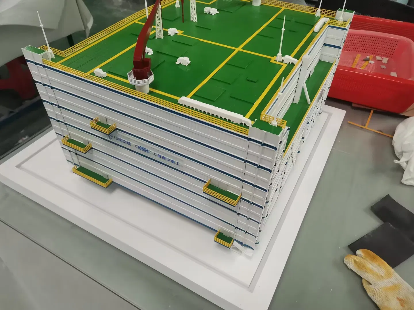 Distinctive Marine Operation Model Display Sculpture Hand-Made for Offices