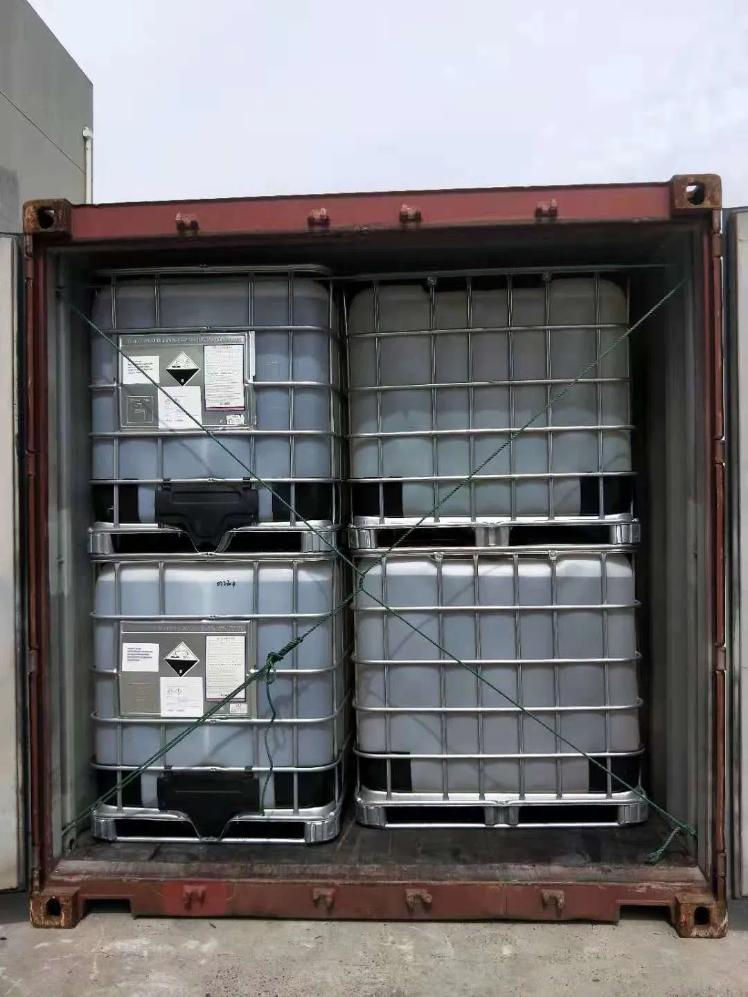 Eucalyptus Oil 80% Pure CAS 8000-48-4