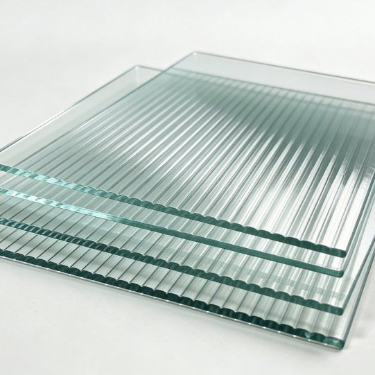 Bathroom Partition Glass with Fluted Patterned Glass for High Transparency and Privacy
