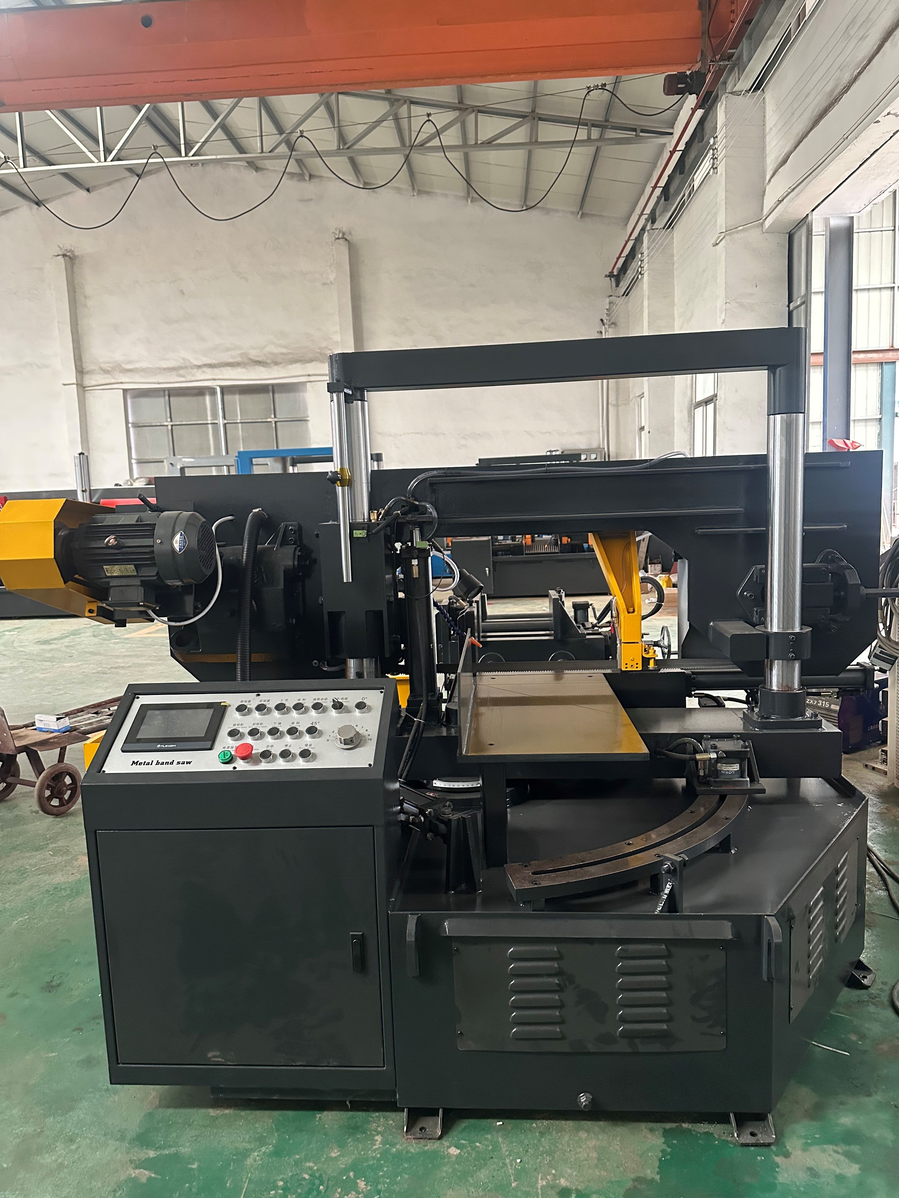 Ленточная пила промышленная высокопроизводительная универсальная