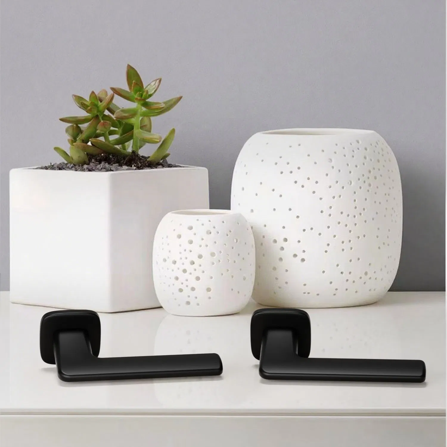 Chinese Factory Stylish Matte-Black Zinc Alloy Lever Door Handle with Square Rosette for Interior Wooden Doors OEM/ODM