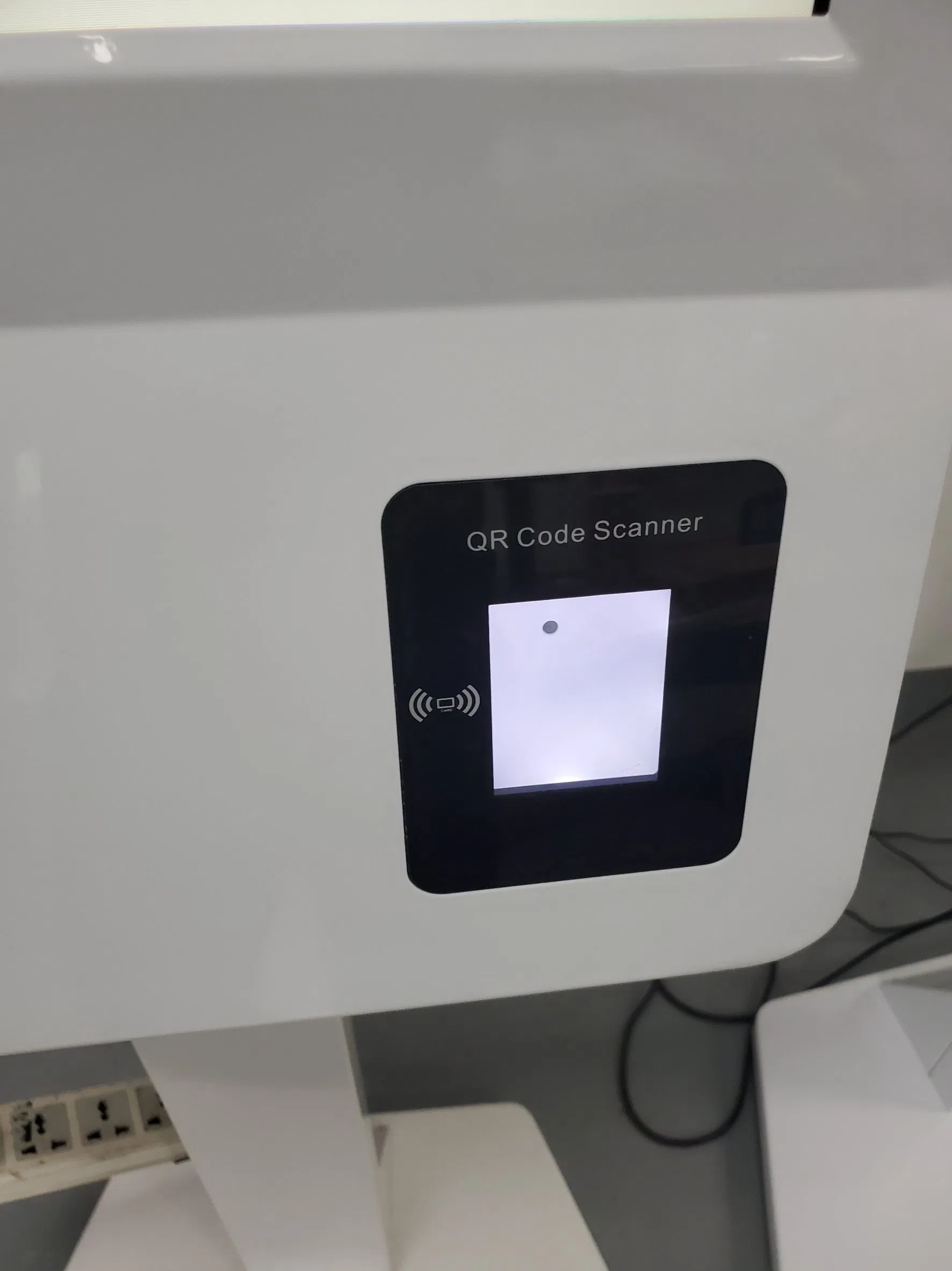 32 Inch Touch Screen Payment Kiosk NFC Card Reader Self Service Kiosk Bar Code Reader