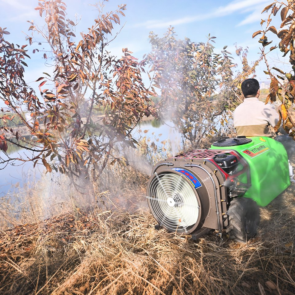 300L 7HP Riding Power Sprayer Agricultural Machinery for Farm