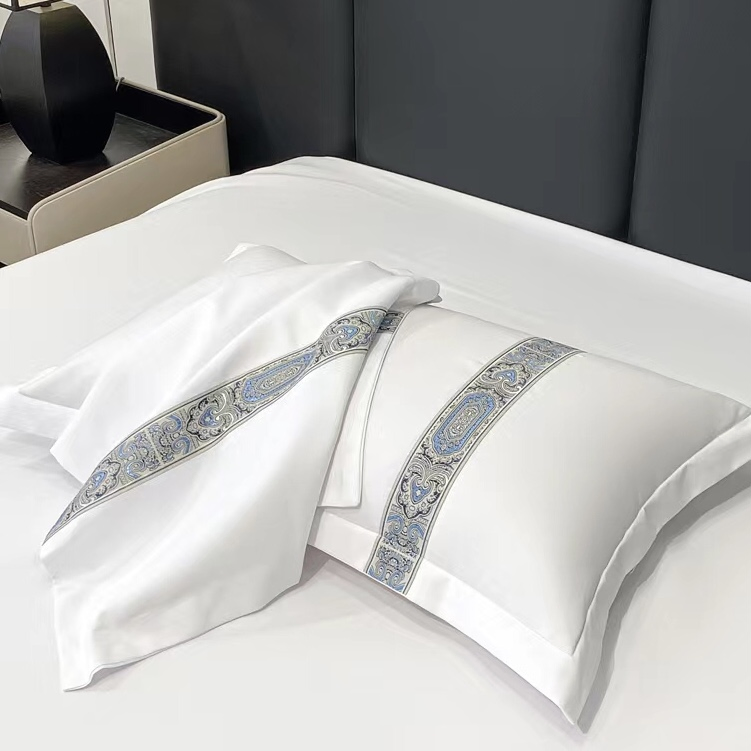 Customized 5 Star Hotel Luxury Bedding Set Colored Embroidery 100% Cotton Fitted/Flat Sheet Hotel Bed Linen Customized Bedding