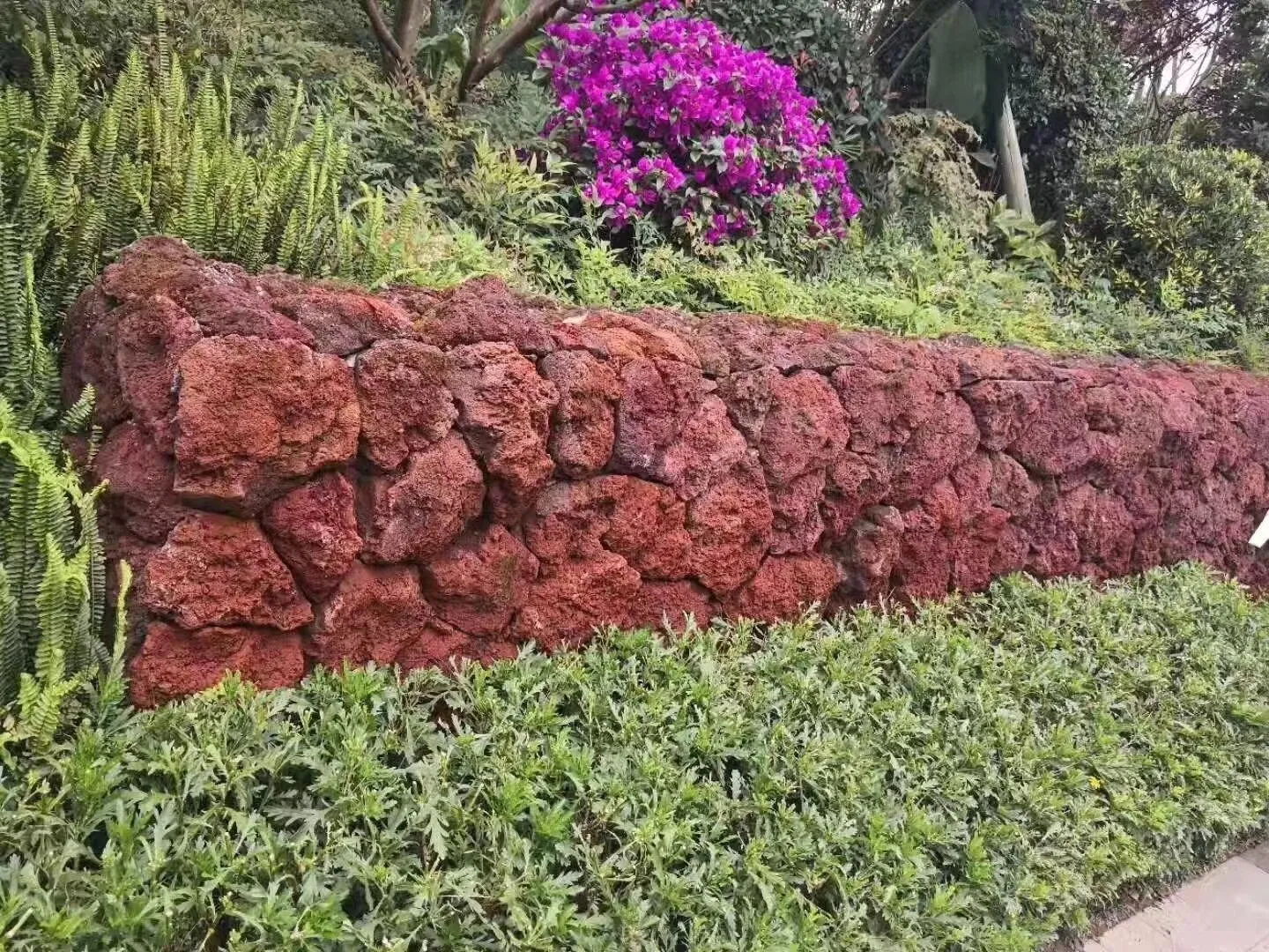 Outdoor Paving Stone Design Red Lava Stone Wall Natural Volcanic Basalt Stone for Sale