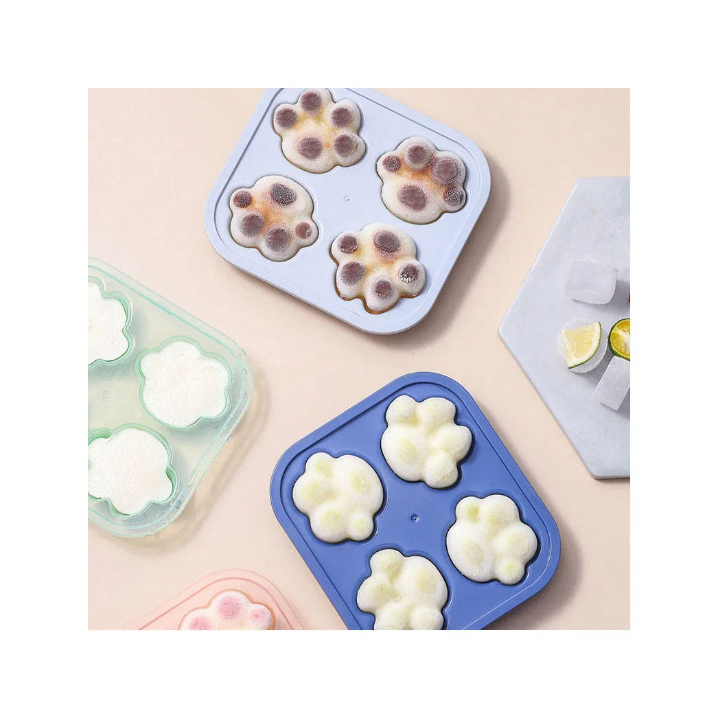 Форма для льда в виде кошачьих лапок