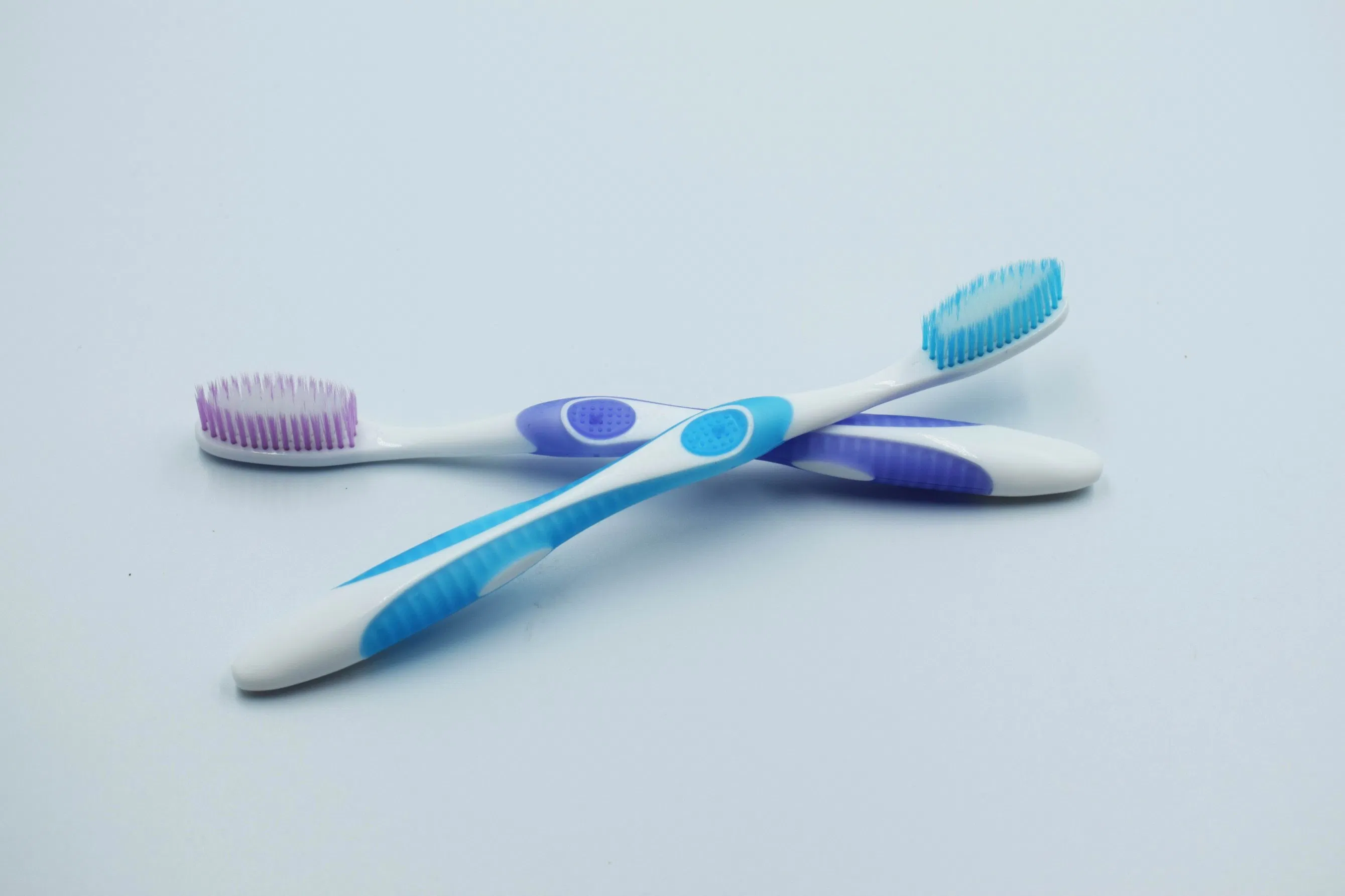 Customized Color OEM High Quality Pretty Toothbrush Adult Deep Clean Toothbrush