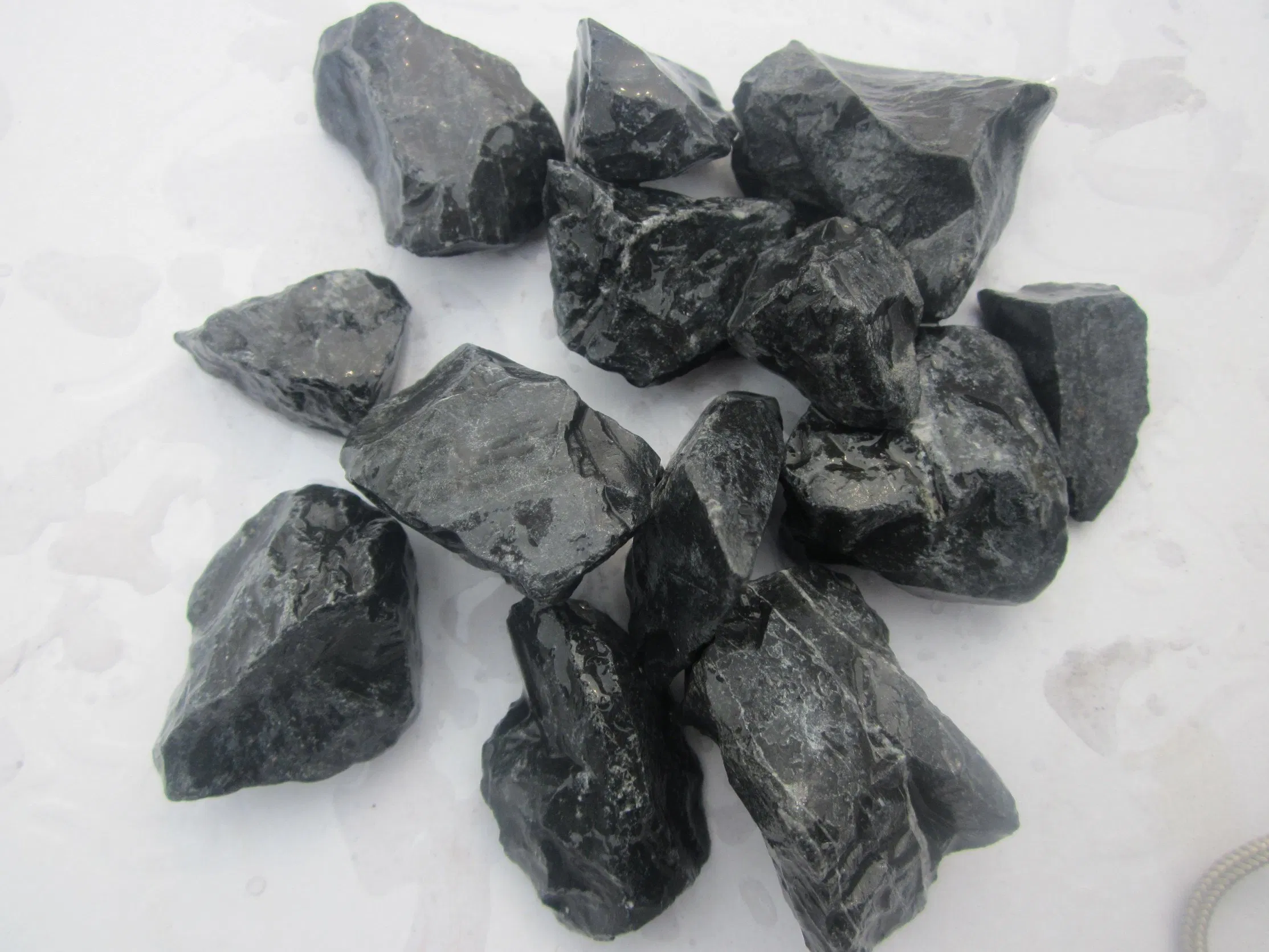 Green Pebble Stone Fragment for Garden Landscape Decoration Outdoor Project