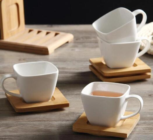 Керамическая кружка для кофе с бамбуковой подставкой