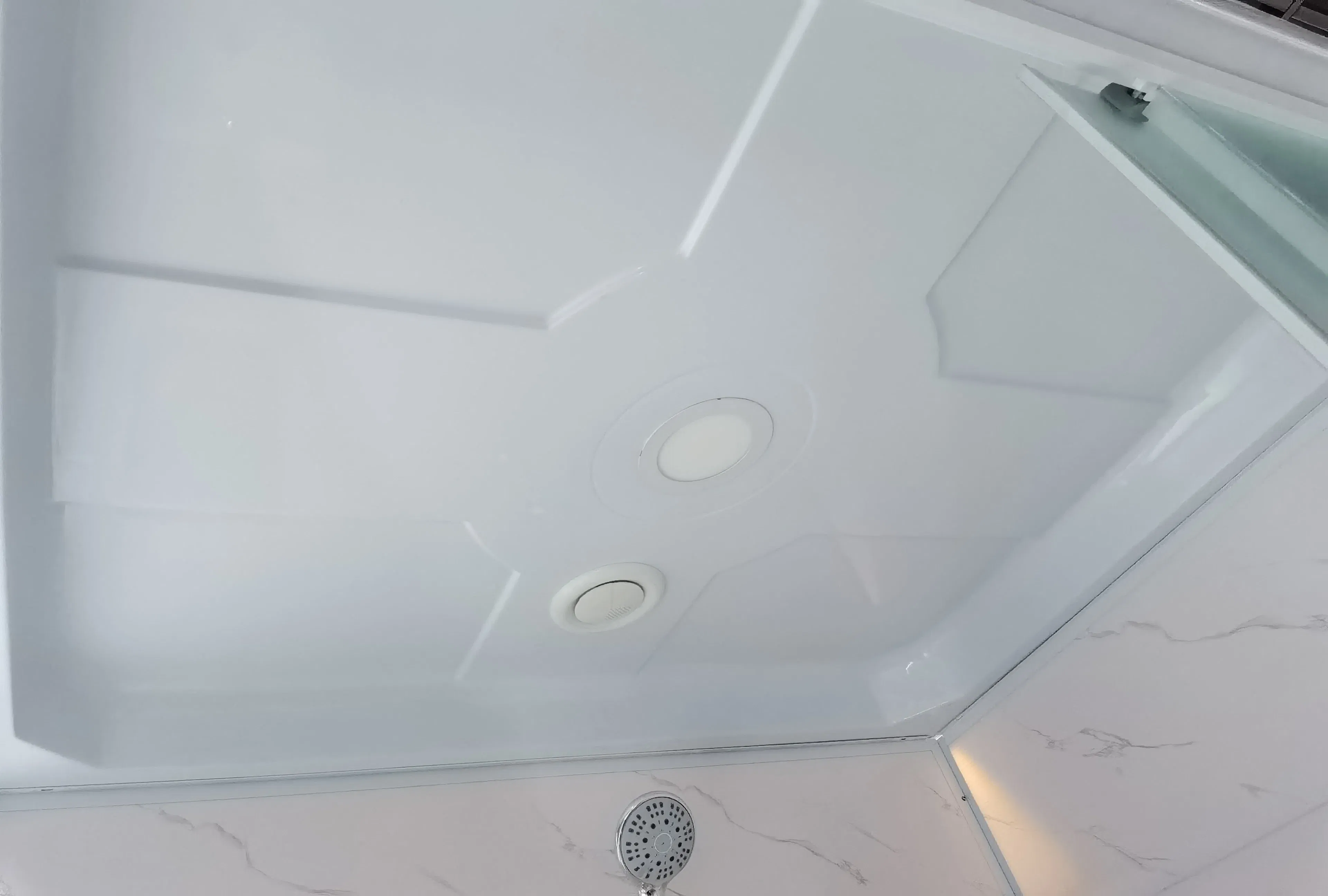 Quick Install Shower Room with Toilet Prefab Modular Unit All in One Bathroom Pods Ceiling Integrated Bathroom Heater