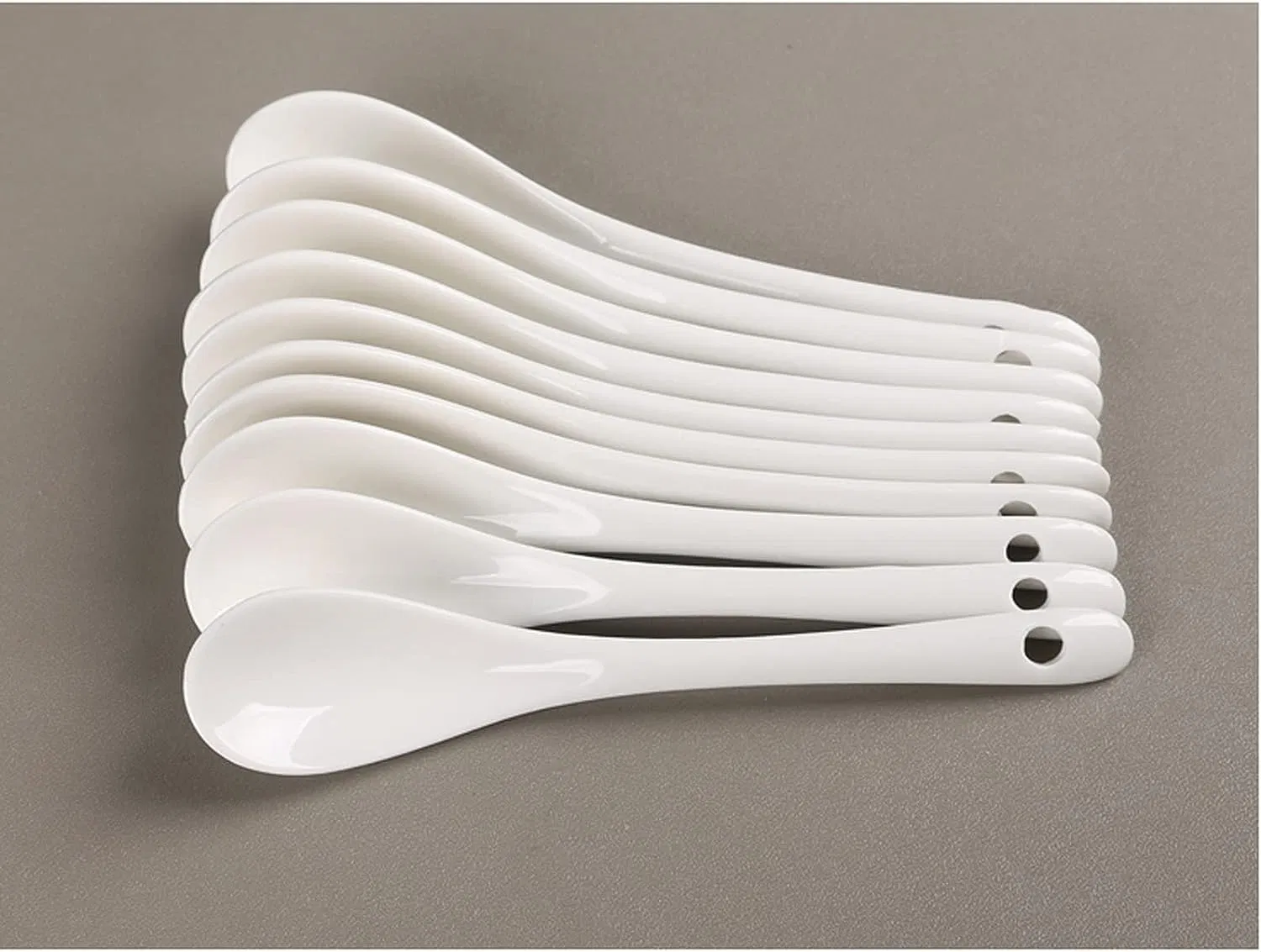 Classic White Ceramic Kitchenware Coffee Soup Spoons in Bulk