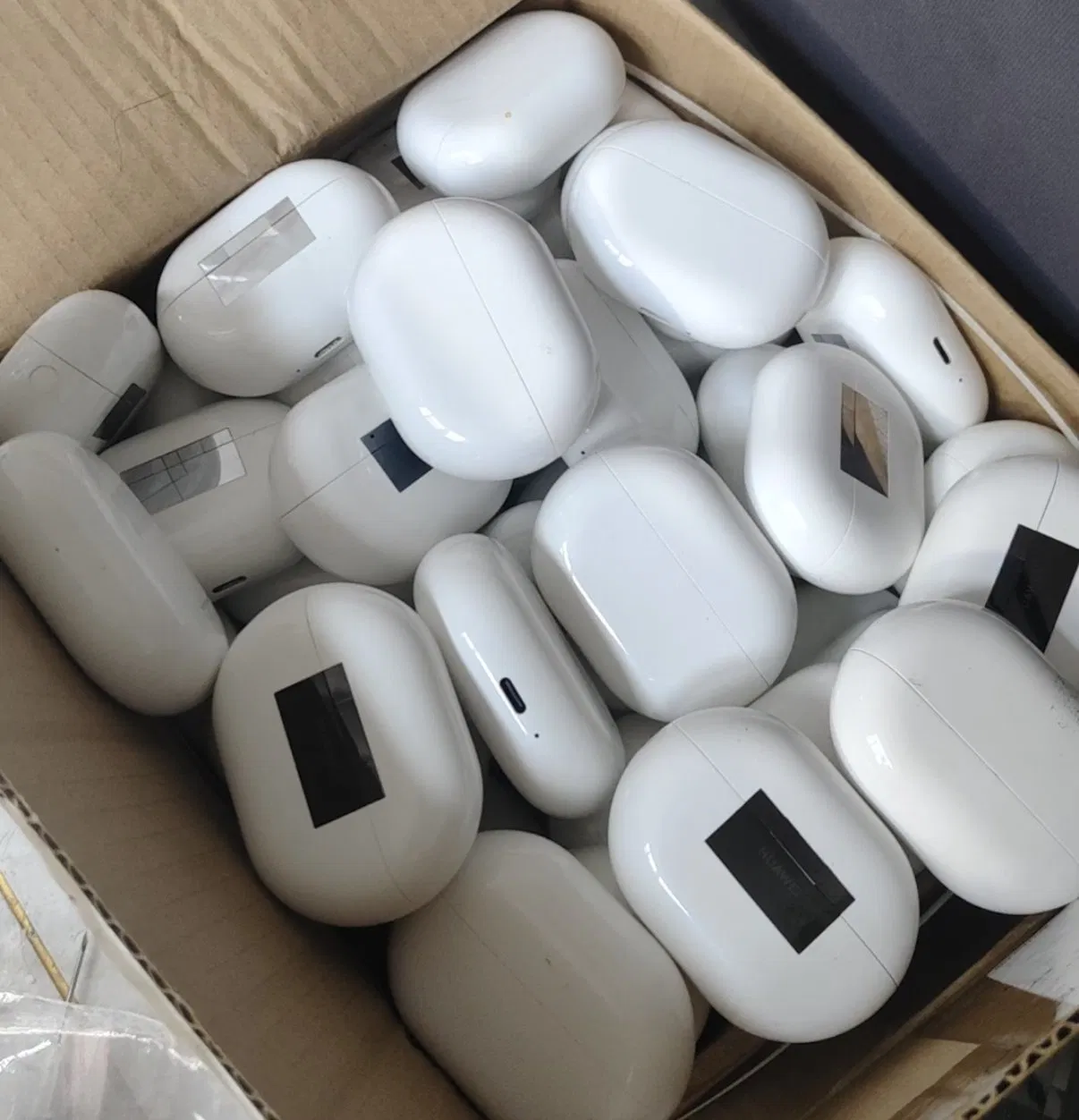 Fast Delivery Wireless in Ear Smart Bluetooth Earphones