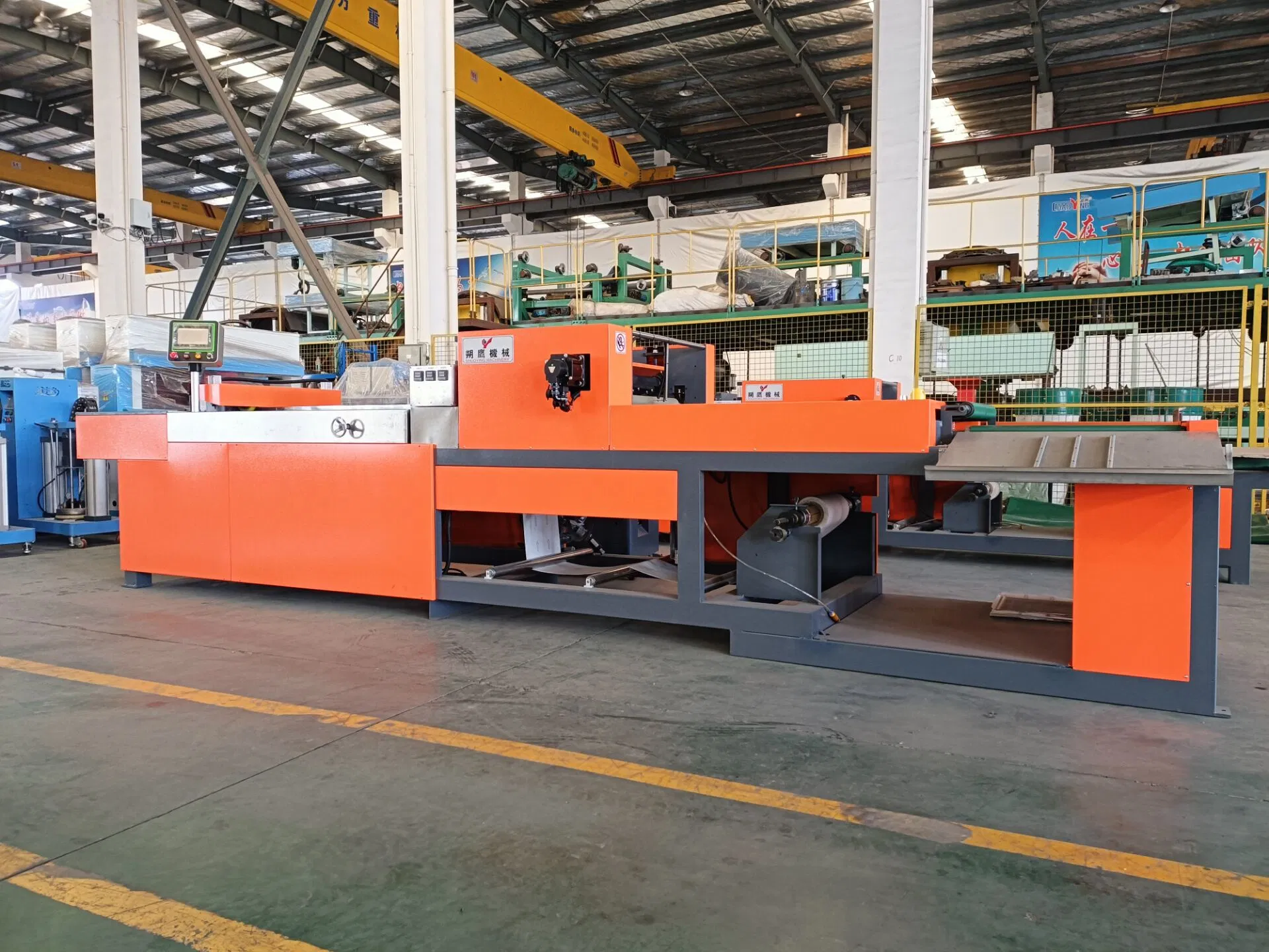 High Quality Rubber Floor Automatic Coating Glue Machine