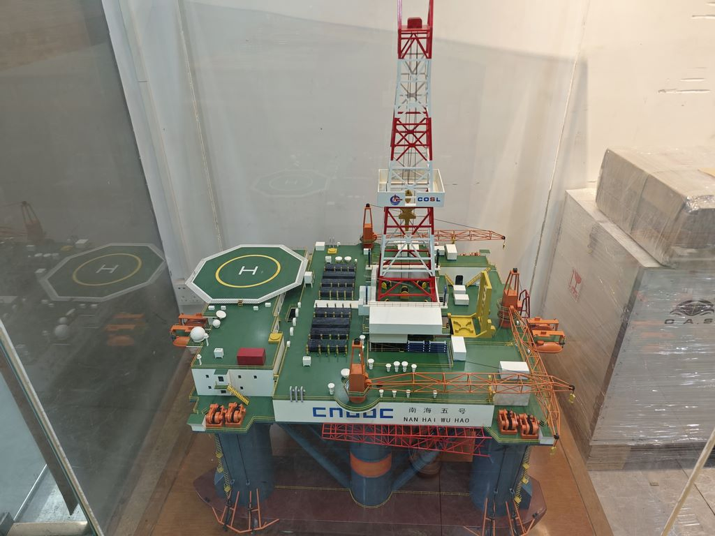 Advanced Offshore Platform Operation Demonstration Model for Exhibitions