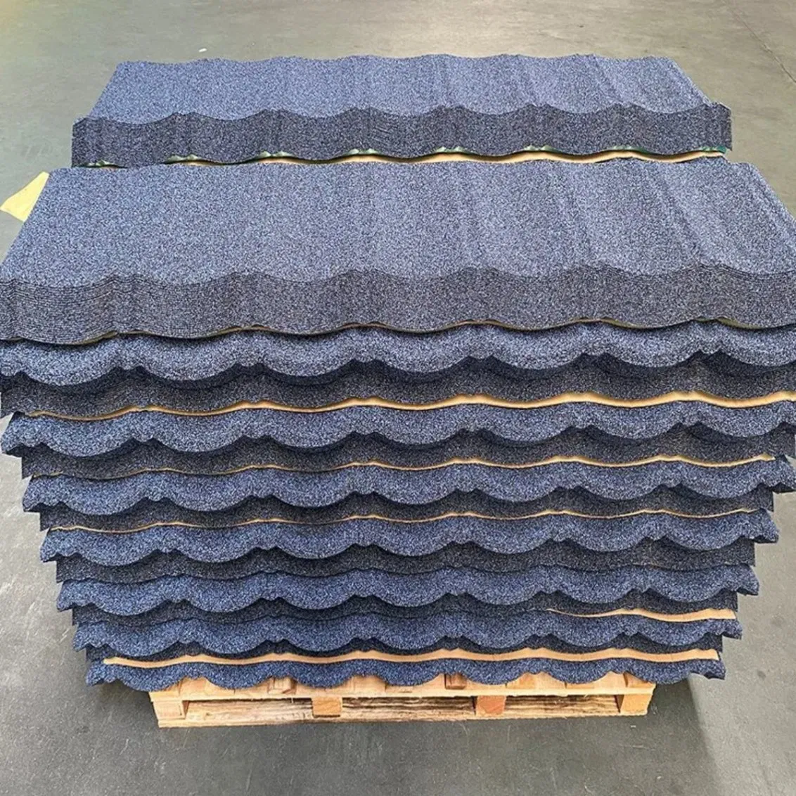 Stone Steel Roofing Bond Tile 0.4mm Color Stone Coated Metal Roof Tiles