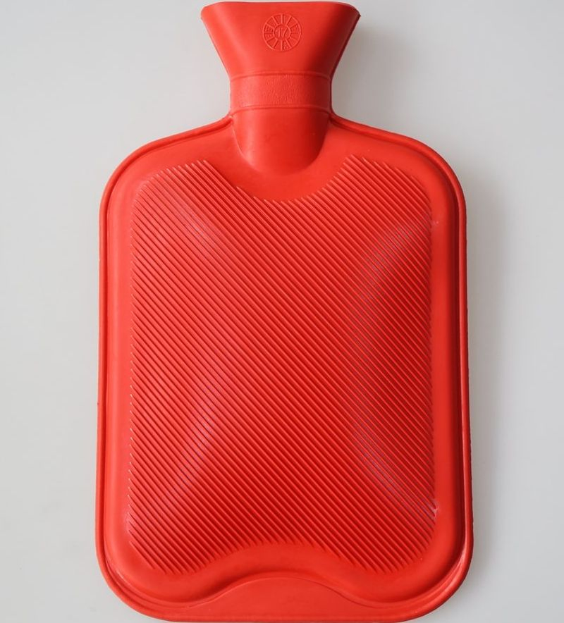 Classic 1.8 Litre BS Rubber Hot Water Bottle