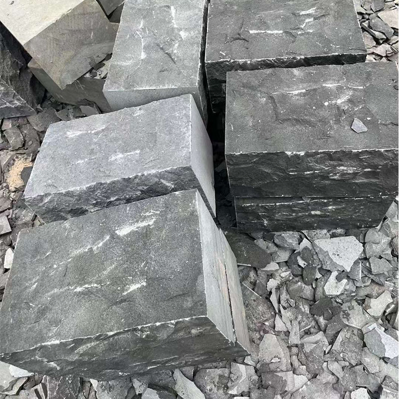 All Sides Split Black Basalt Standard Kerbstone