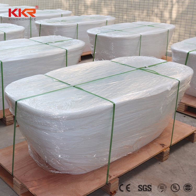 Угловая ванна из искусственного камня с гидромассажем