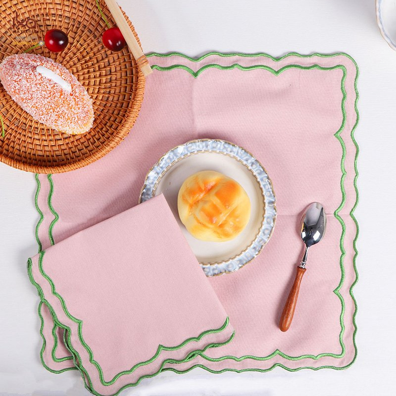 Irregular Flower Shaped Embroidered Pure Linen Placemats Good Quality Custom Multi Color European Washable Scalloped Table Mat