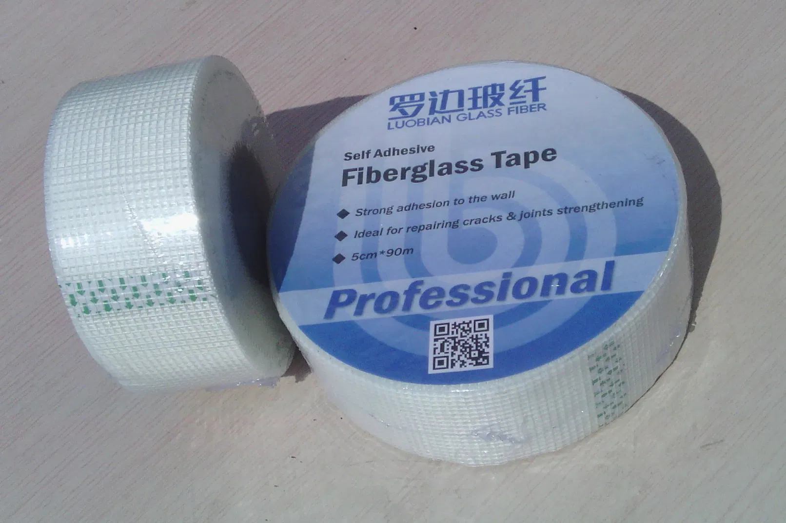 Self Adhesive Fiberglass Mesh Tape, for Drywall Jointing and Cracks Repairing