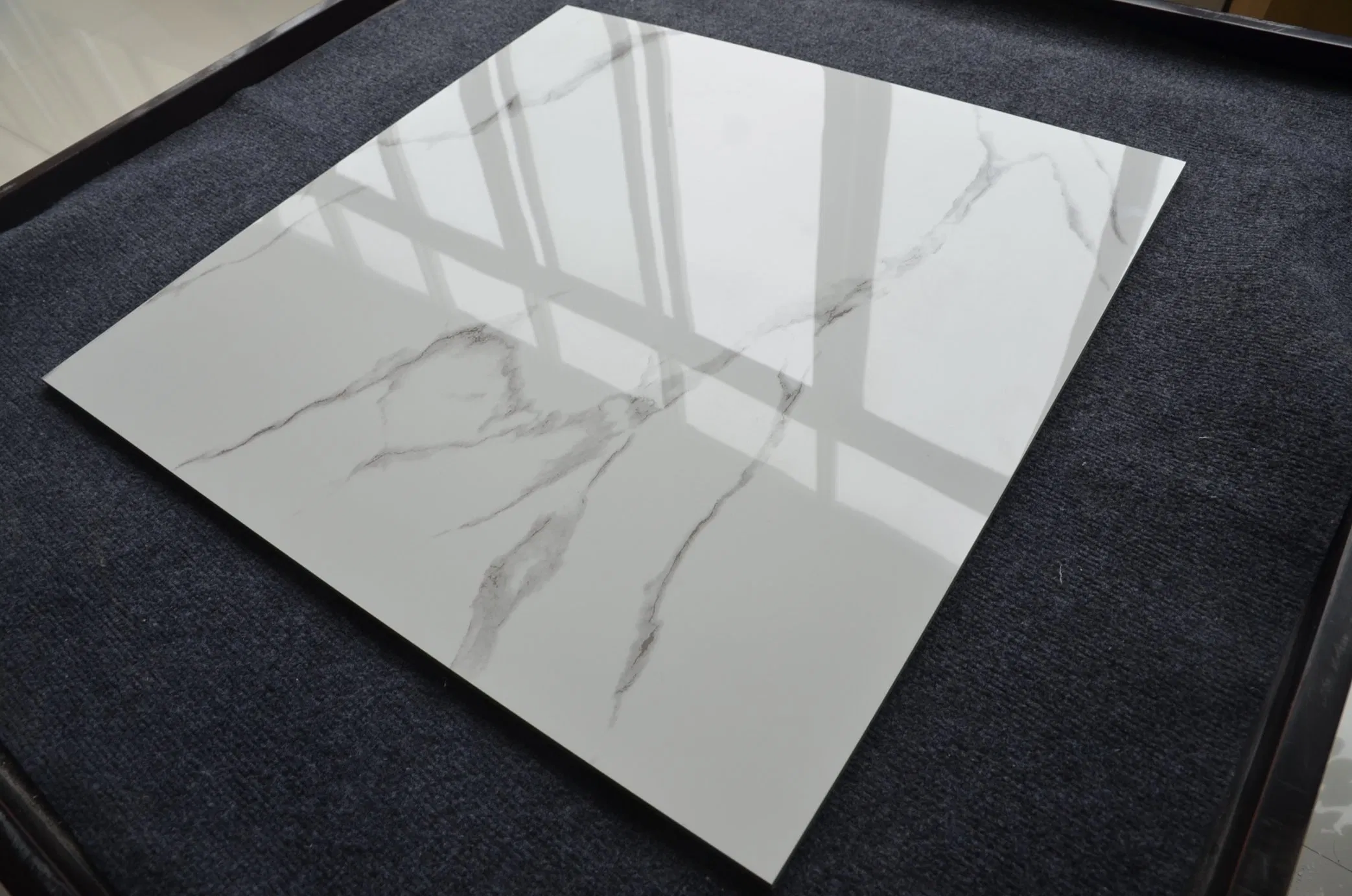 Foshan Good Quality Full Glazed Polished Tile 60X60 American Style Apartment Dining Room Polished Porcelain Tile