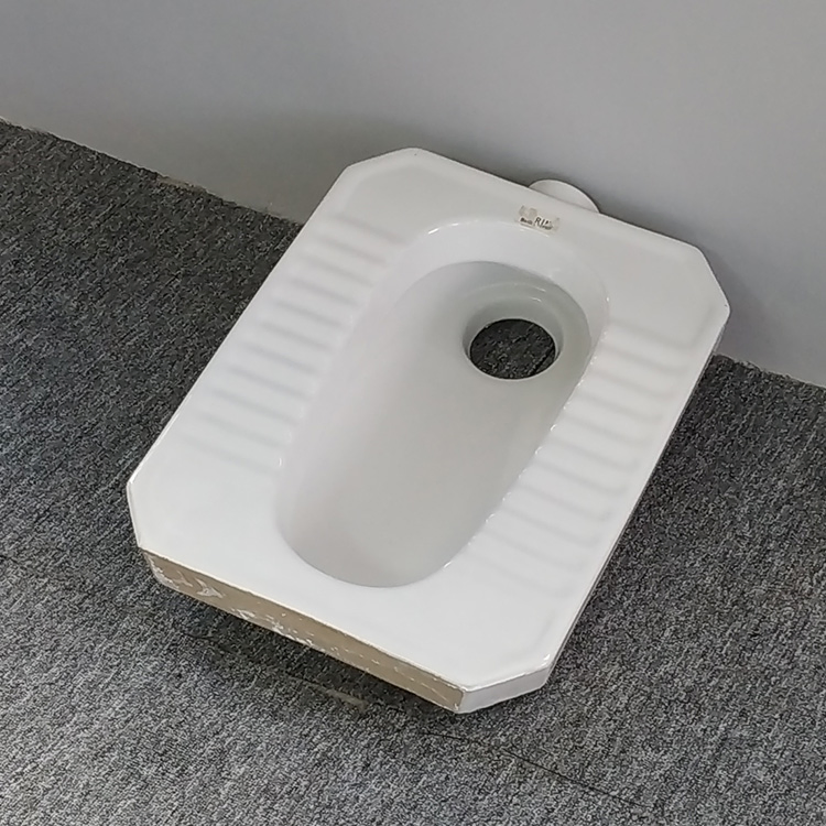 Wholesale Price OEM/ODM Cheap Squat Pan Toilet Ceramic Hotel Portable