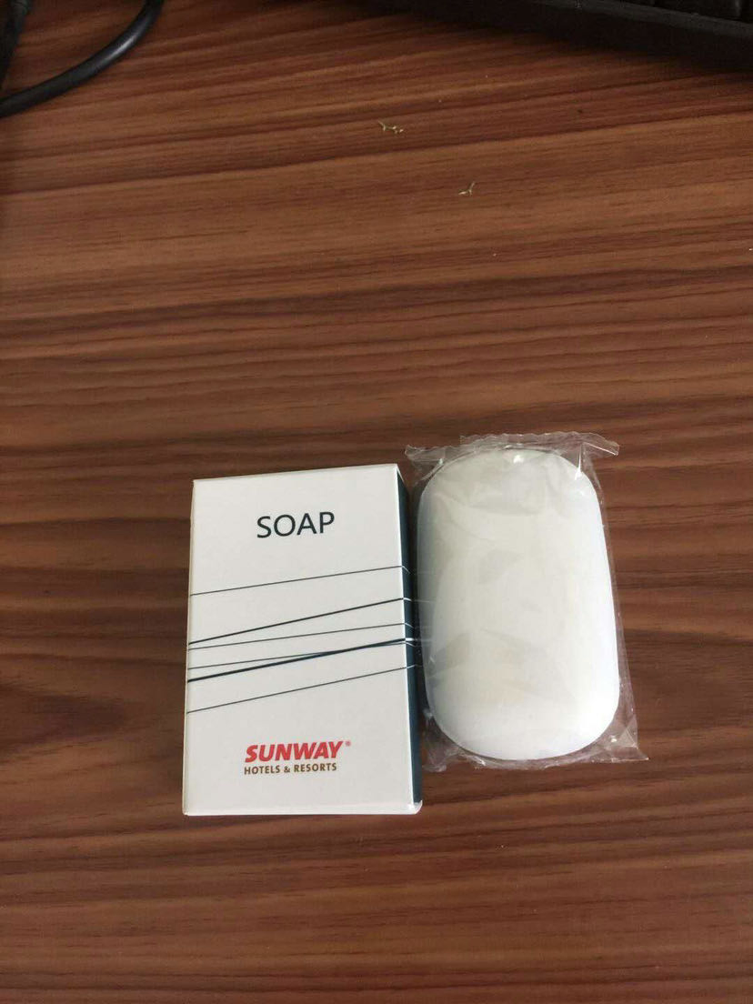 New Design Hotel Bathroom Toiletries Amenities Set/White Box Packing Hotel Amenities