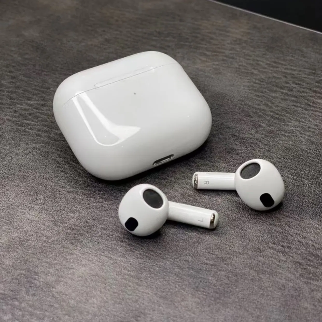 Беспроводные наушники AirPods 3