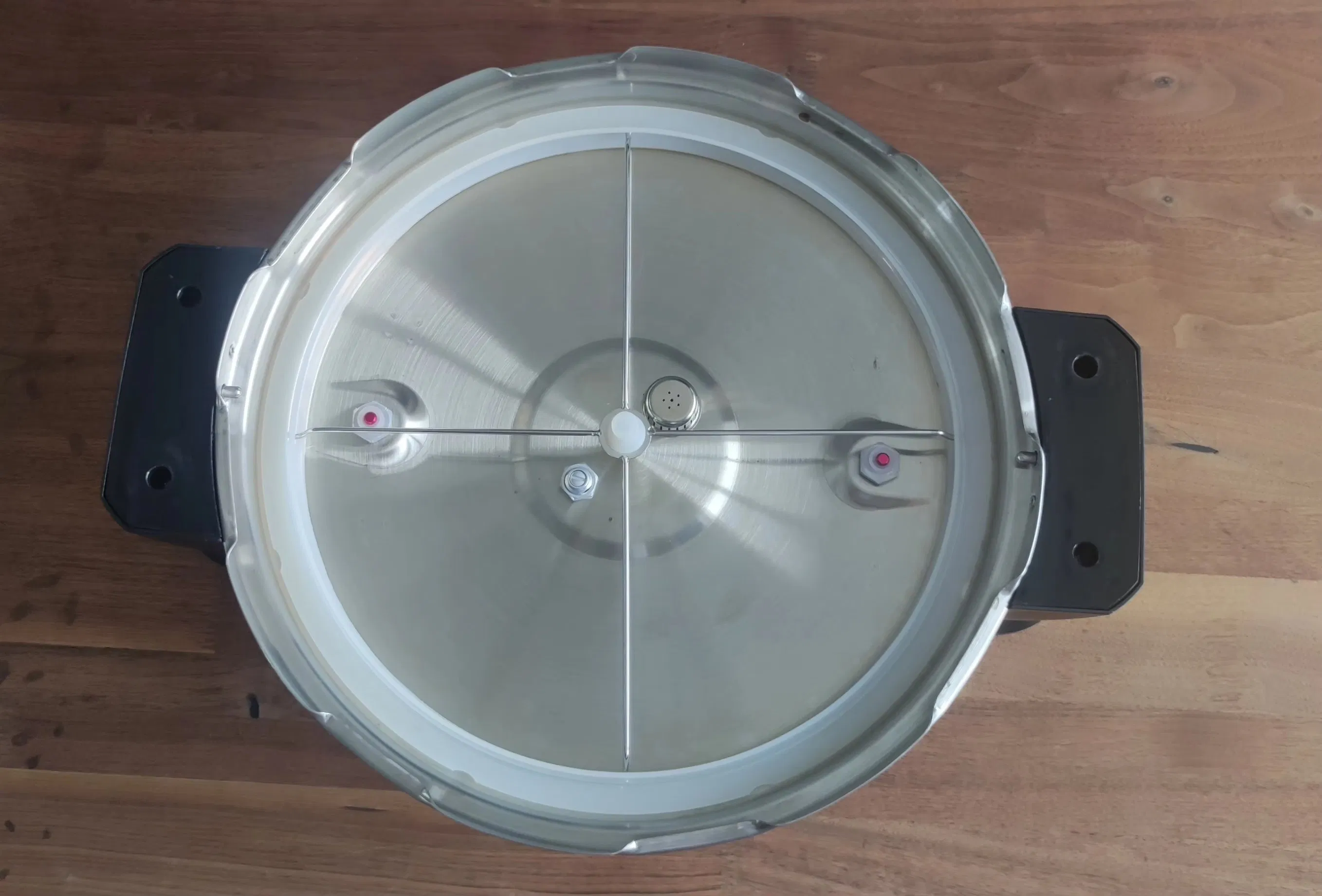 Versatile 15L, 17L, 21L, 25L Commercial Pressure Cooker Set2.