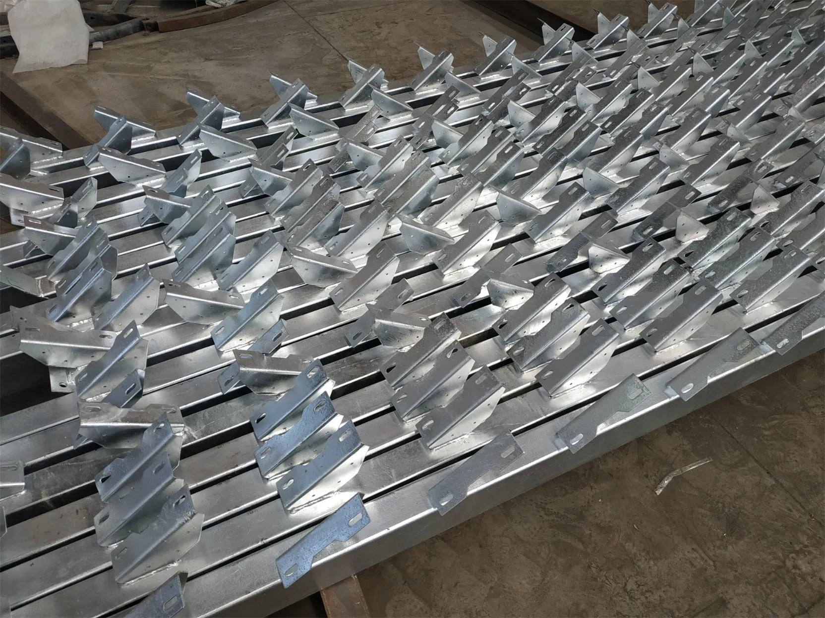 Customized Australian Standard Steel Stairs Hot DIP Galvanised Customer Surface Treatment Stringers