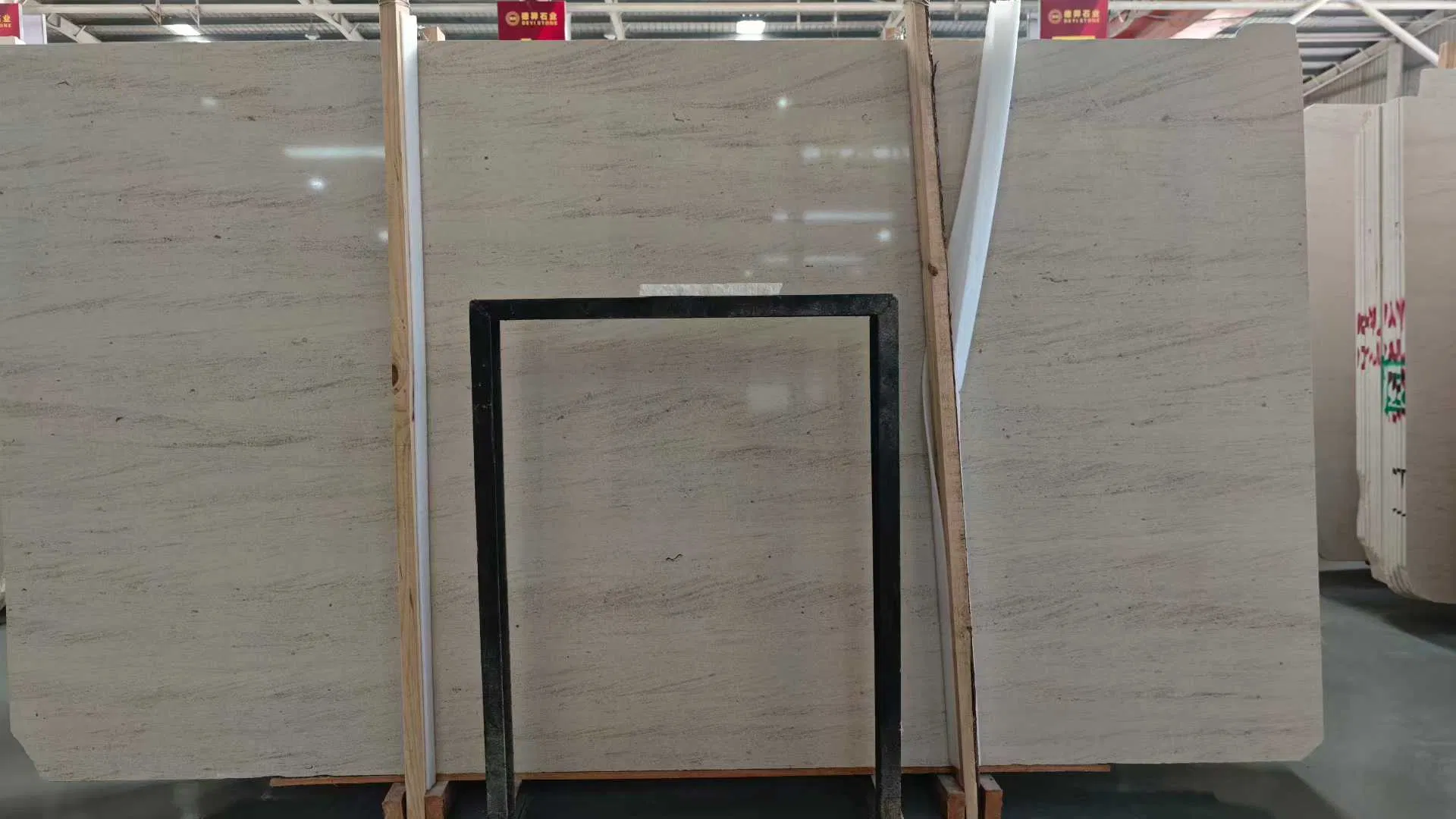Beige Wooden Limestone Marble Slasb for Wall Cladding Tiles Pillar Decoration