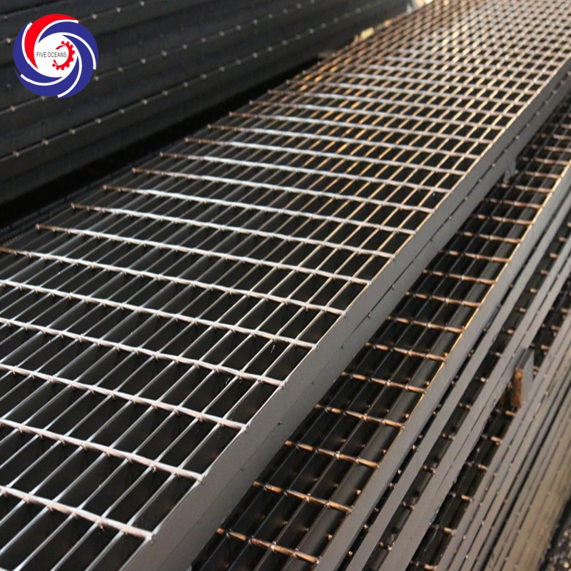 Hot-DIP Galvanized Steel Grating Panel Q235B Q355b Carbon Steel, Serrated or Plain Type for Industrial Flooring