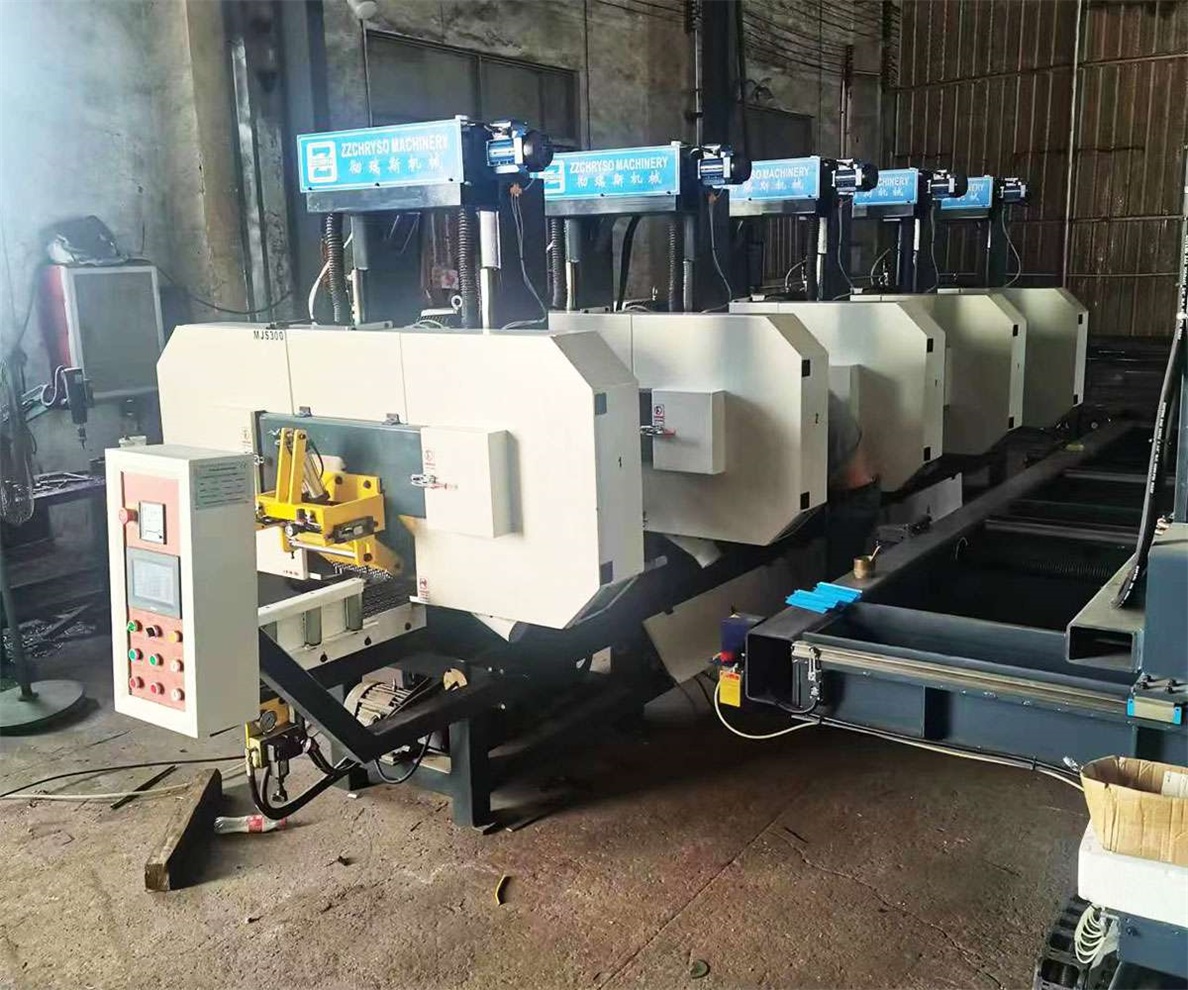 Ленточная пила по дереву вертикальная стандартная