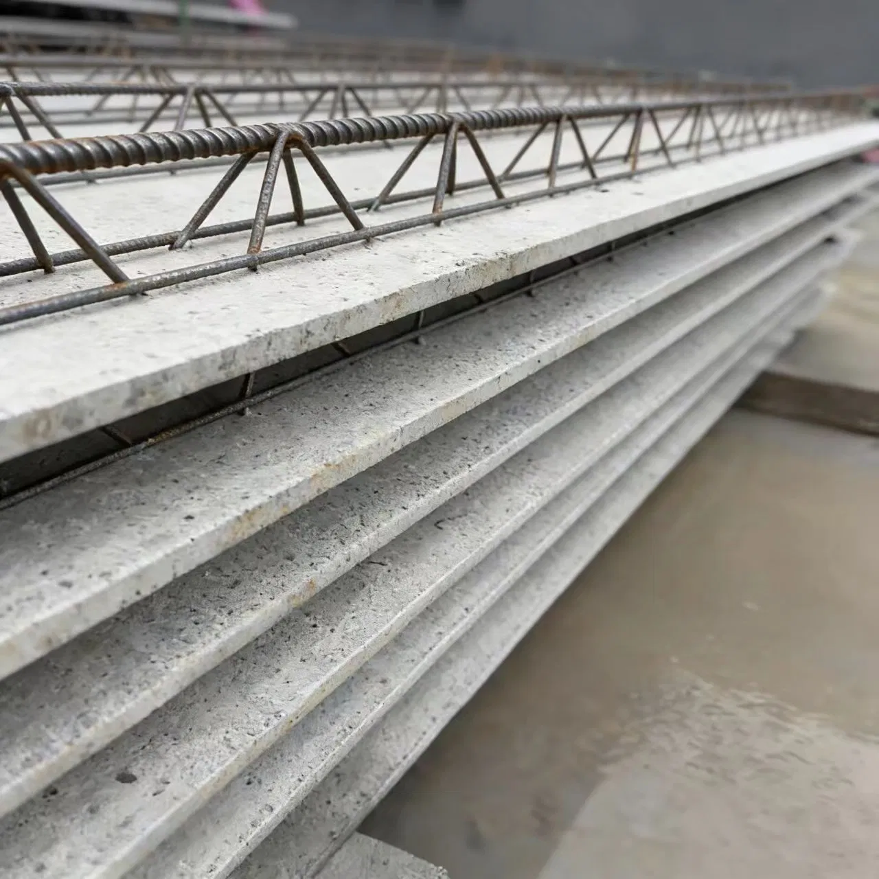 High-Strength Triangular Rebar Steel Truss Floor Deck for Concrete and Steel Structure