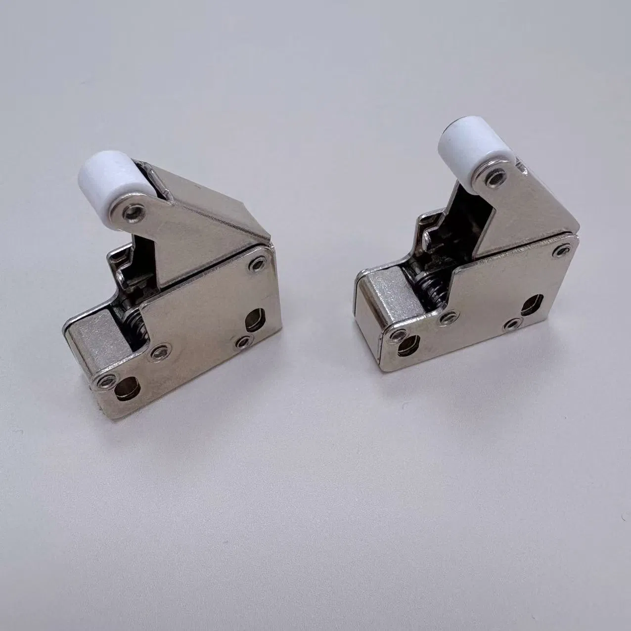 Steel Mini Latch Door Closer Push Lock Touch Latch for Access Panel